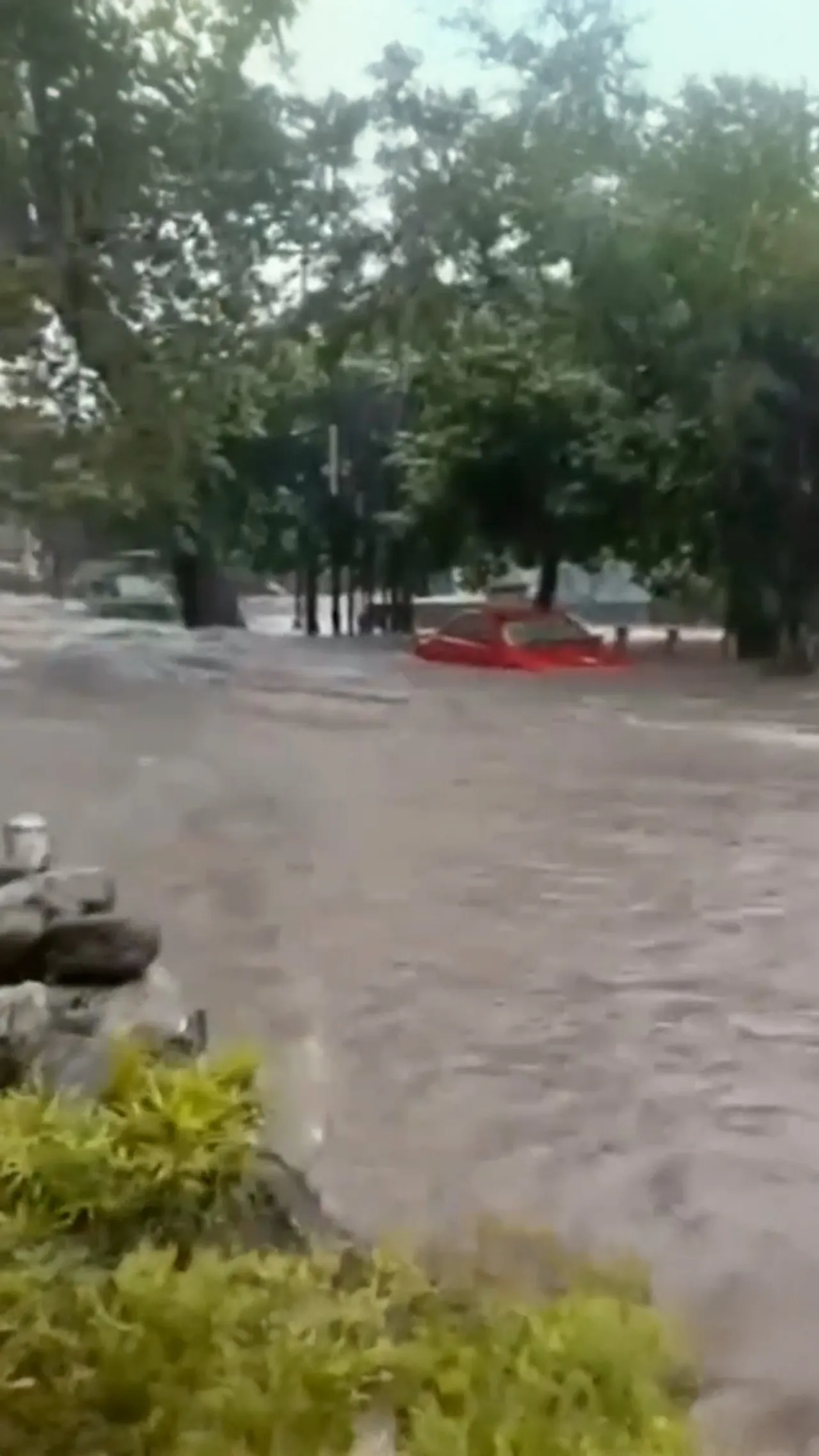 Hujan deras di Malang picu banjir bandang sebabkan kemacetan