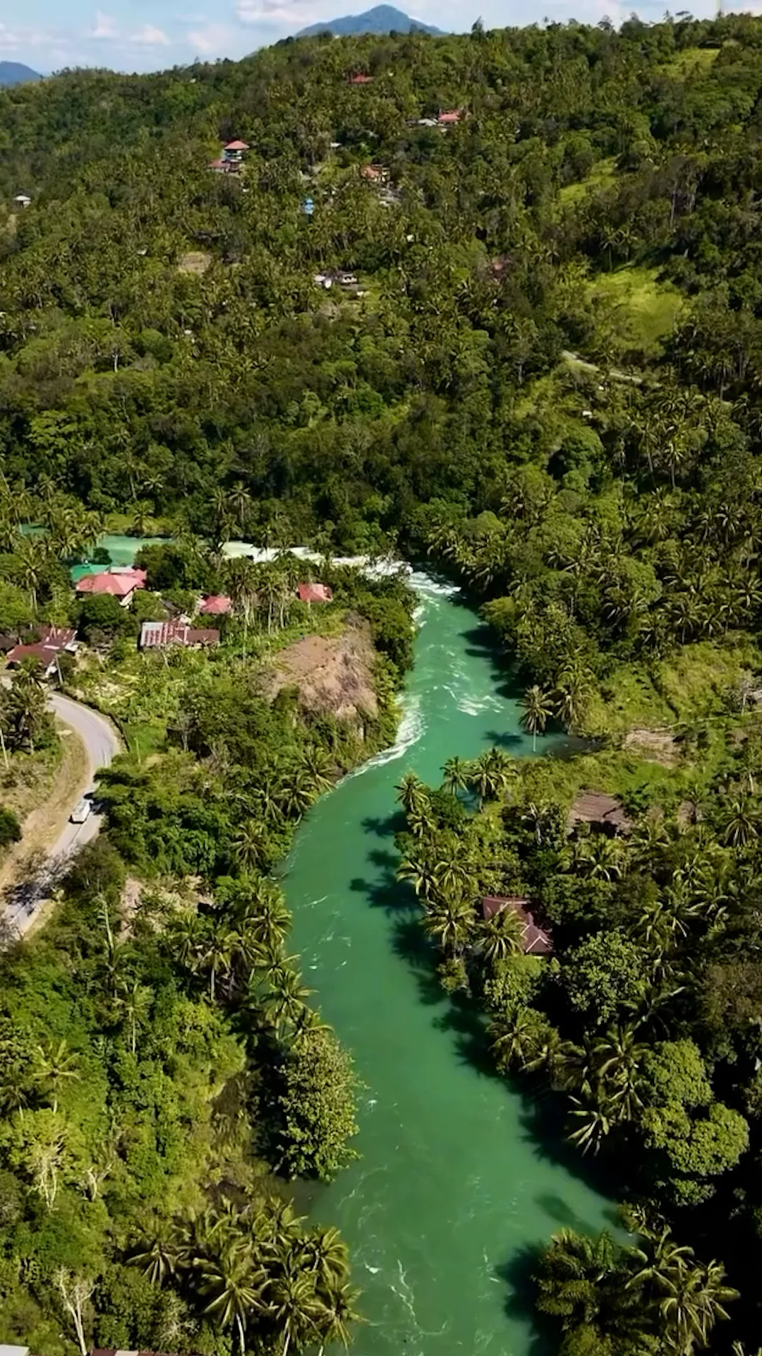 Fenomena air Danau Singkarak mendadak jernih setelah banjir