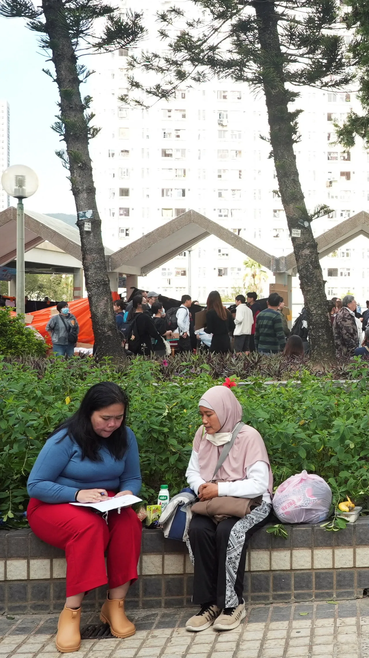 Pekerja rumah tangga Indonesia selamat dari kebakaran hebat di Hong Kong