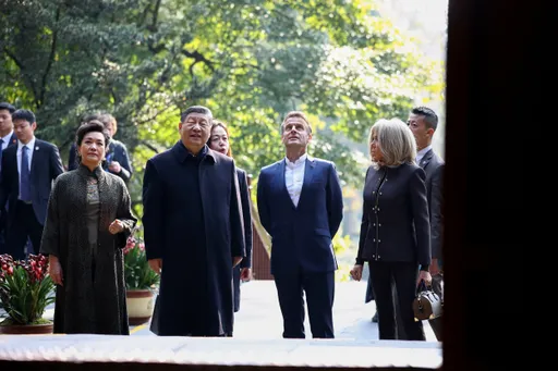 Xi, Macron hold informal talks in China's Sichuan, vow deeper climate cooperation