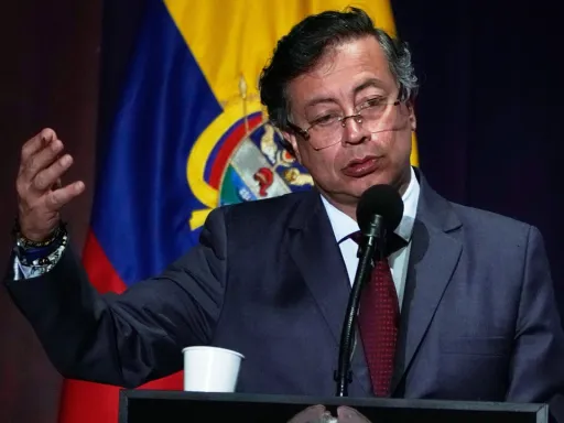 A Colômbia está a ser ameaçada sob o pretexto da luta contra as drogas, diz Petro