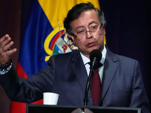 Petro: Kolumbiyägä narkotiklarğa qarşı köräş sıltawı belän yanıylar