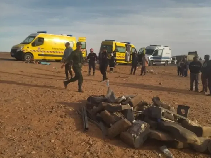 حادثة مروّعة.. 13 قتيلاً على الأقلّ وعشرات الإصابات جراء انحراف حافلة في الجزائر