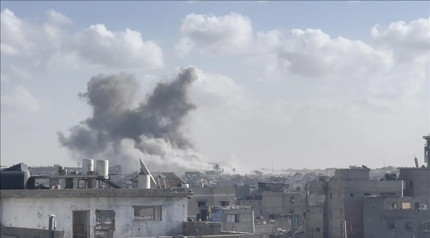 Ushtria izraelite vazhdon bombardimin e Gazës pavarësisht armëpushimit