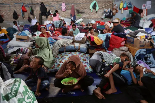 Banjir dan longsor di Sumatera tewaskan ratusan, kelaparan mengancam desa terpencil