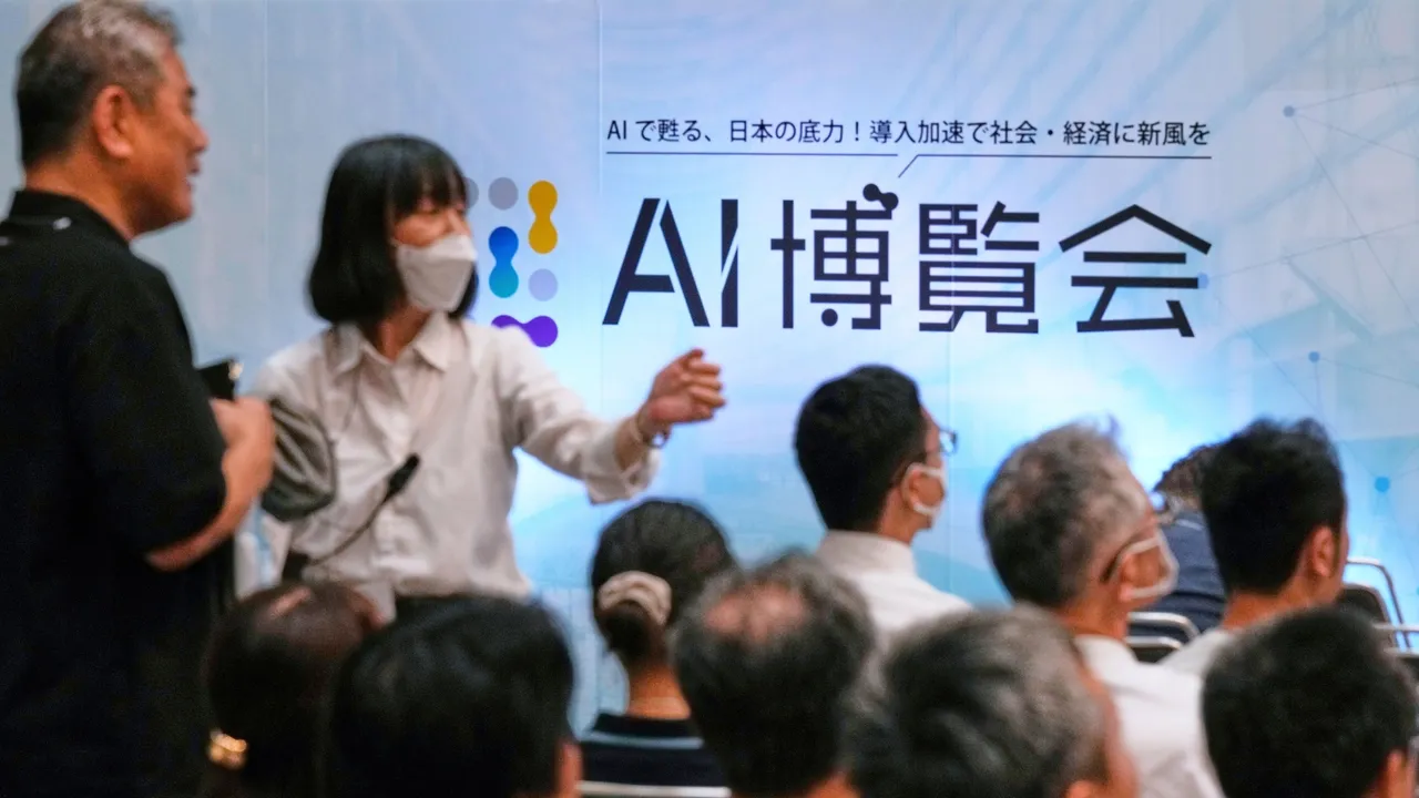 Yaponiya il xalqınıñ 80%ında yasalma aqıl qullanunı arttırunı planlaştıruın belderde