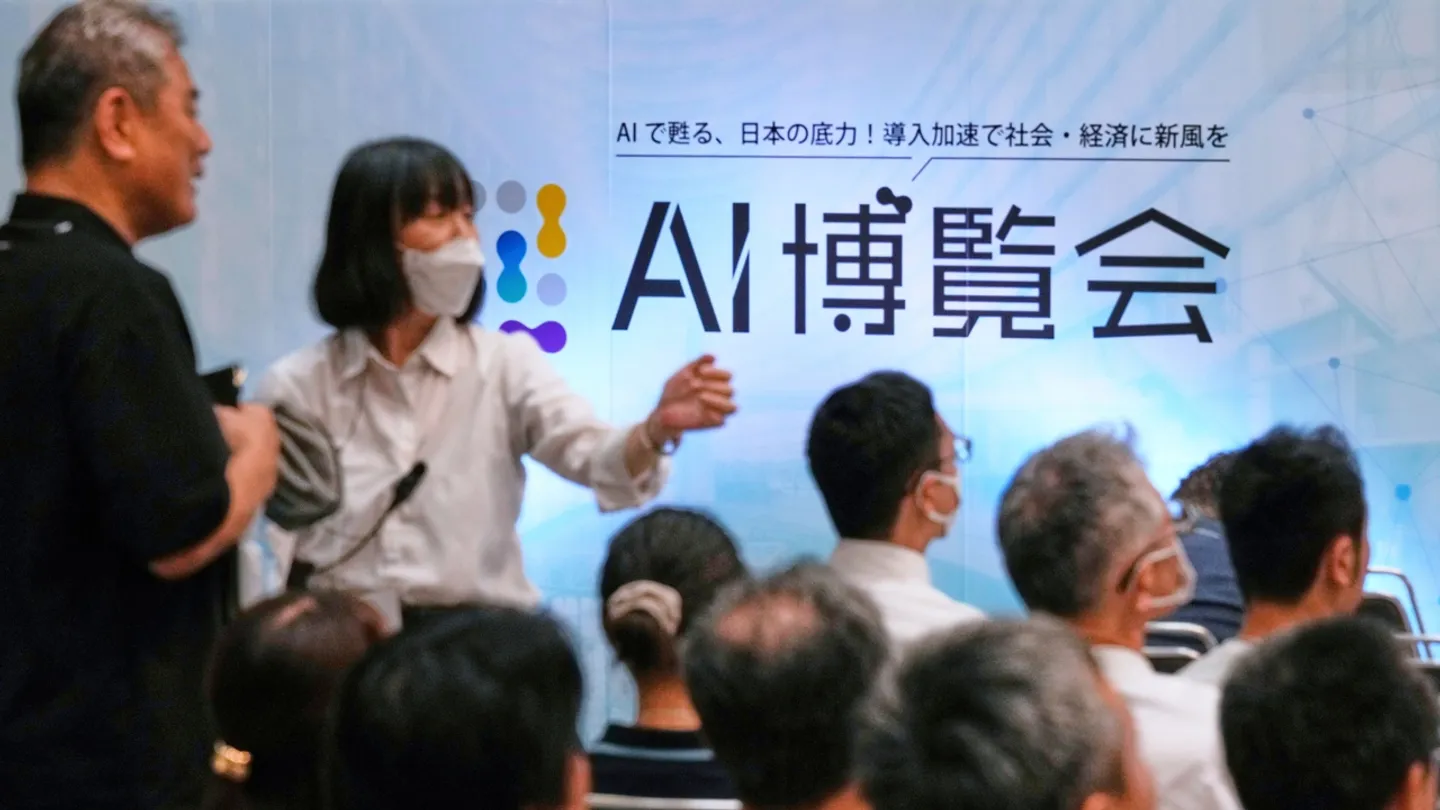 Yaponiya il xalqınıñ 80%ında yasalma aqıl qullanunı arttırunı planlaştıruın belderde