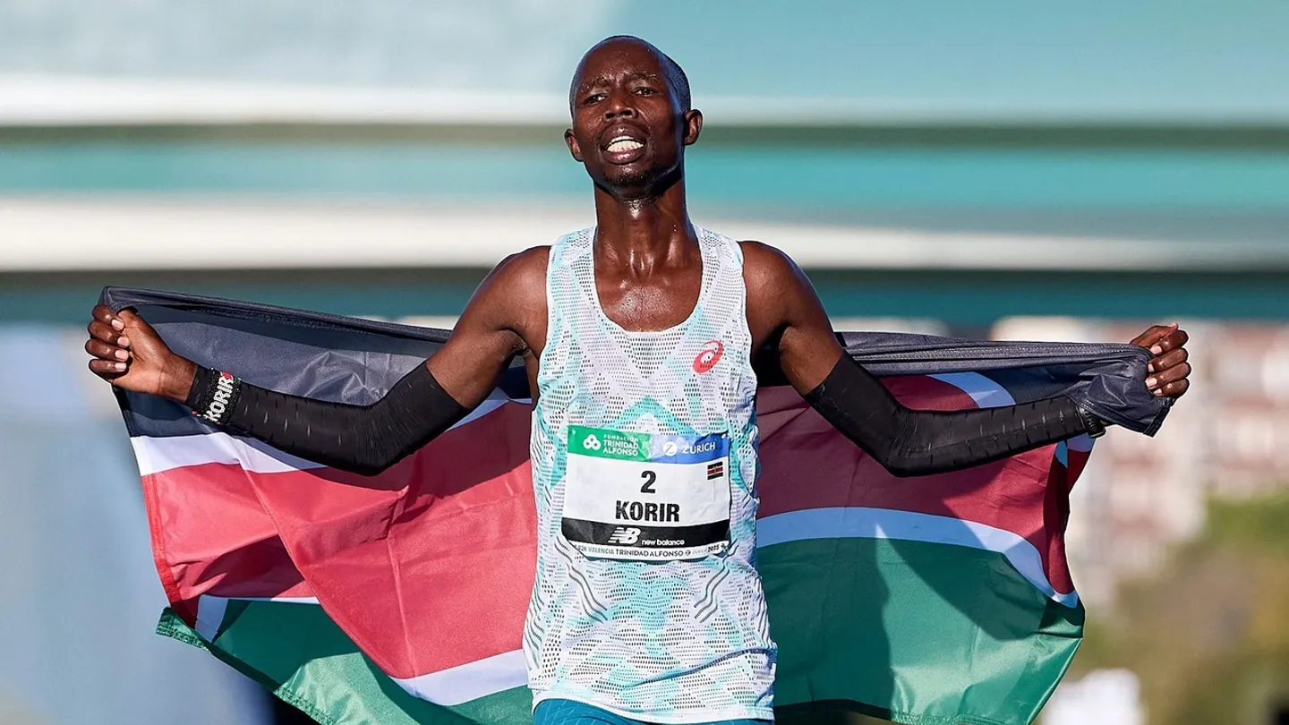 Kenyans win both men and women's marathon races in Valencia