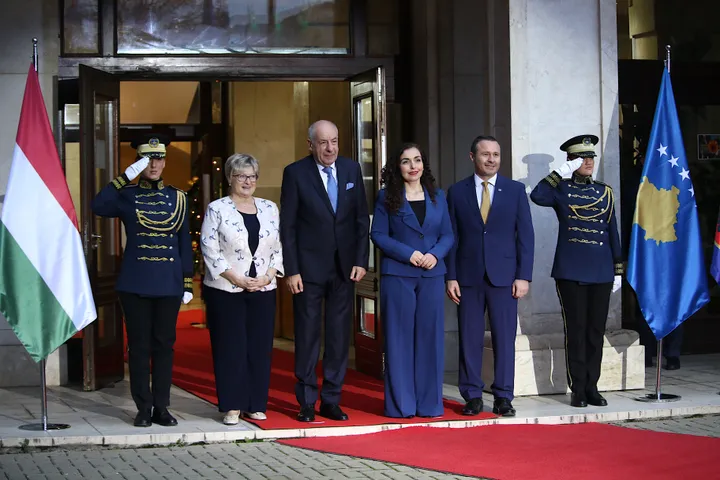 Kosovo zatražilo podršku Mađarske za ukidanje sankcija EU-a