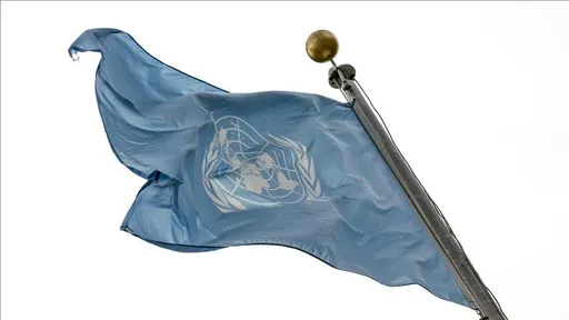 Policia izraelite ndërron flamurin e OKB-së me atë izraelit gjatë bastisjes në kompleksin e UNRWA-s