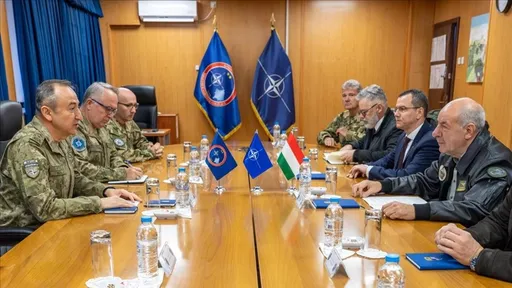 Komandanti i KFOR-it, Ulutas, priti në takim presidentin hungarez Sulyok