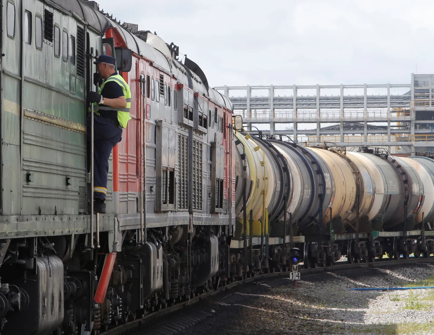 Грузия бесплатно пропустит азербайджанское топливо в Армению