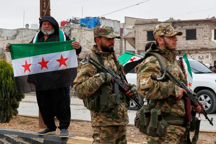 La Syrie arrête un membre lié à un commandant du régime Al Assad