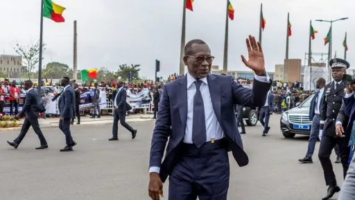 Benin army officers taken hostage in coup attempt released