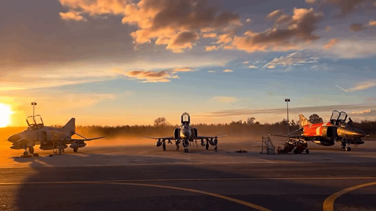 Avionët F-4 Phantoms të Türkiyes demonstrojnë aftësitë në stërvitjen e NATO-s në Itali