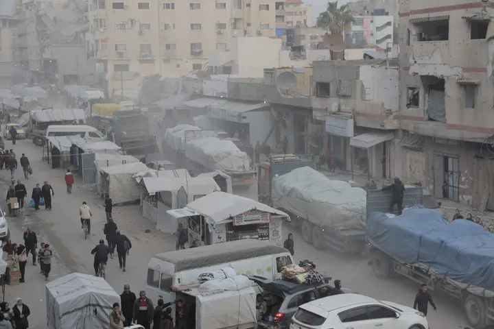 Ushtria izraelite vazhdon të bombardojë Rripin e Gazës në veri dhe jug pavarësisht armëpushimit