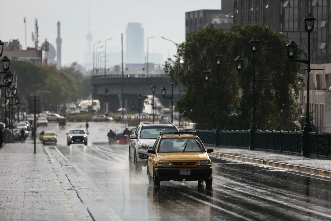 منخفض جوي يجتاح المنطقة العربية.. ضحايا عراقيون وتحذيرات من غرق خيام النازحين في غزة