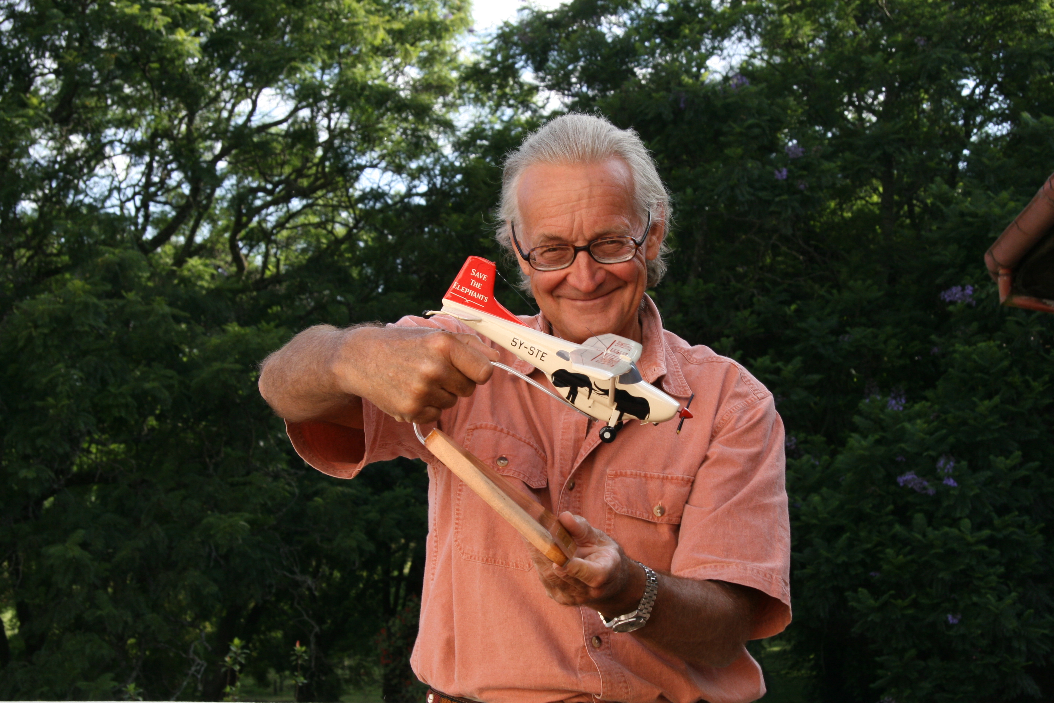 Mhifadhi wa Tembo Afrika Mashariki Iain Douglas-Hamilton afariki dunia