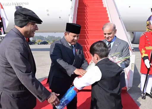 इंडोनेशियाई राष्ट्रपति प्रबोवो ने पहली पाकिस्तान यात्रा शुरू की