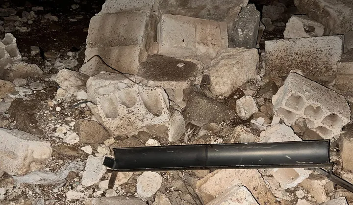 سقوط قذائف في محيط مطار المزة بدمشق والعثور على 4 منصات مدفعية بدائية