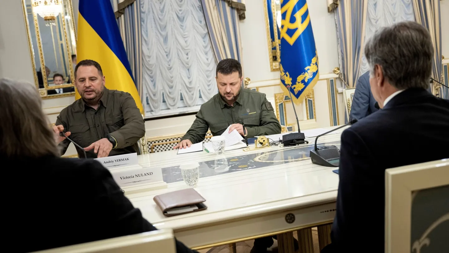 Кто заменит Ермака?