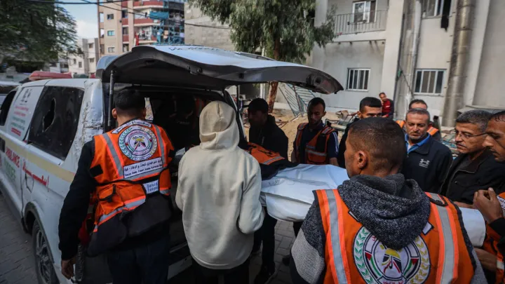 شهيدان في قصف إسرائيلي عنيف على غزة.. وجيش الاحتلال يرتكب 738 خرقاً لاتفاق وقف النار