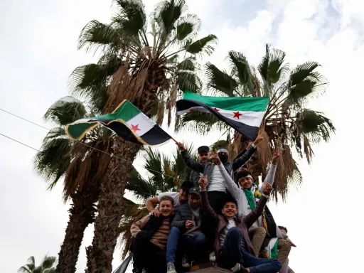 UE reitera apoio à Síria no primeiro aniversário da destituição de Assad