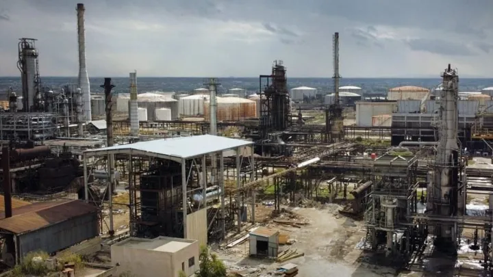 "السورية للبترول" توقع 4 اتفاقيات مع شركات سعودية في مجالي النفط والغاز