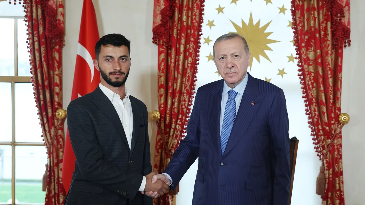 رئیس‌جمهور اردوغان، کارگردان مستند «سرزمین دیگری نیست» را به حضور پذیرفت