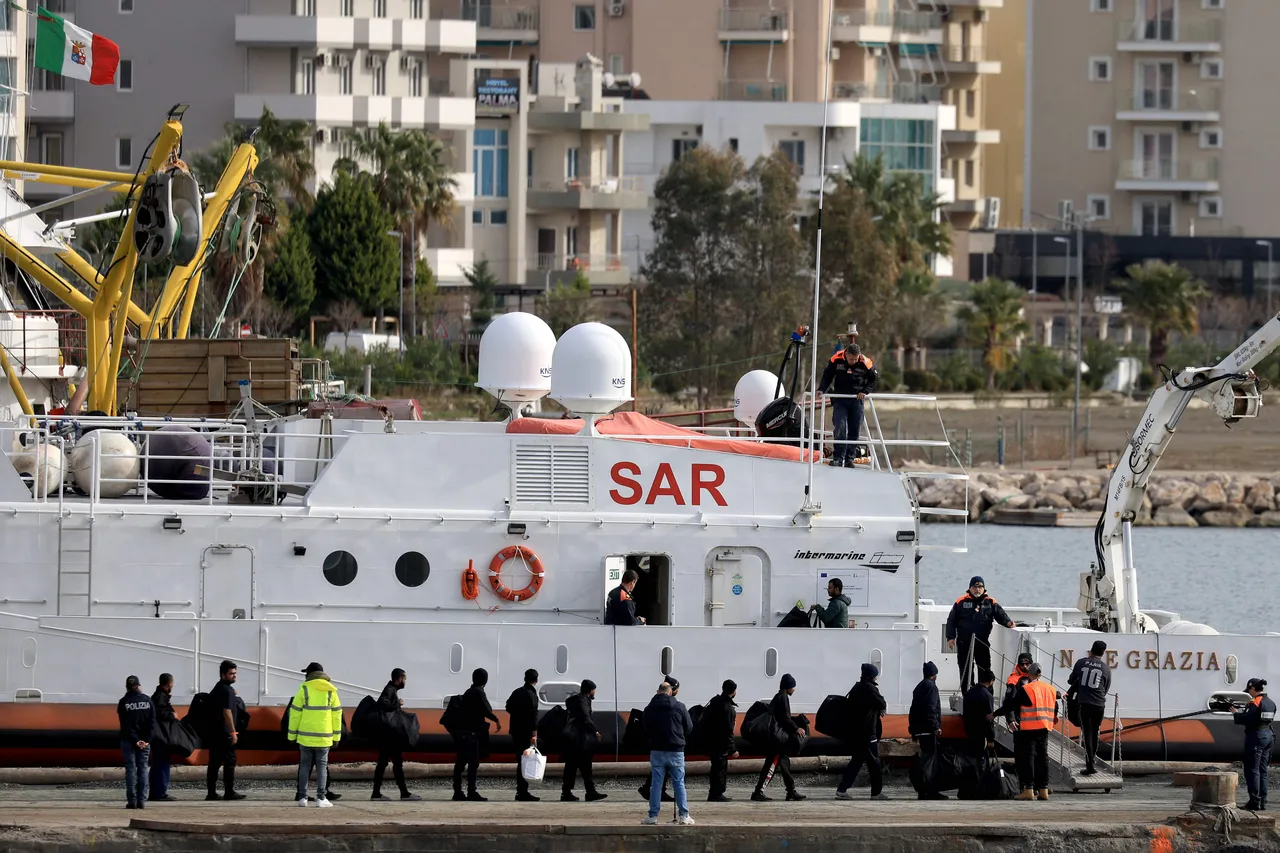 Italie : 20 millions d'euros pour le rapatriement de 3 300 migrants en Algérie, Libye et Tunisie