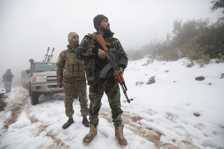 Suriya armiyasi SDF pozitsiyalarni qonuniy harbiy nishon sifatida e'lon qildi