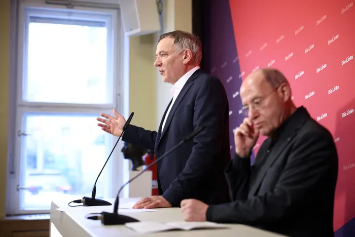 Linken-Chef empört über Merz-Reise zu Netanjahu