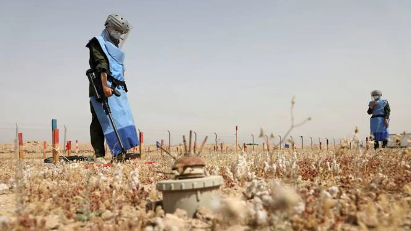 Od Kambodży po Kolumbię, zamrożenie pomocy USA hamuje proces usuwania min lądowych