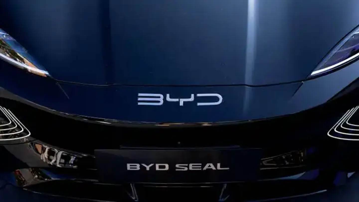 BYD mengintegrasikan DeepSeek, sistem 'Mata Tuhan' self-driving ke dalam kendaraan listriknya