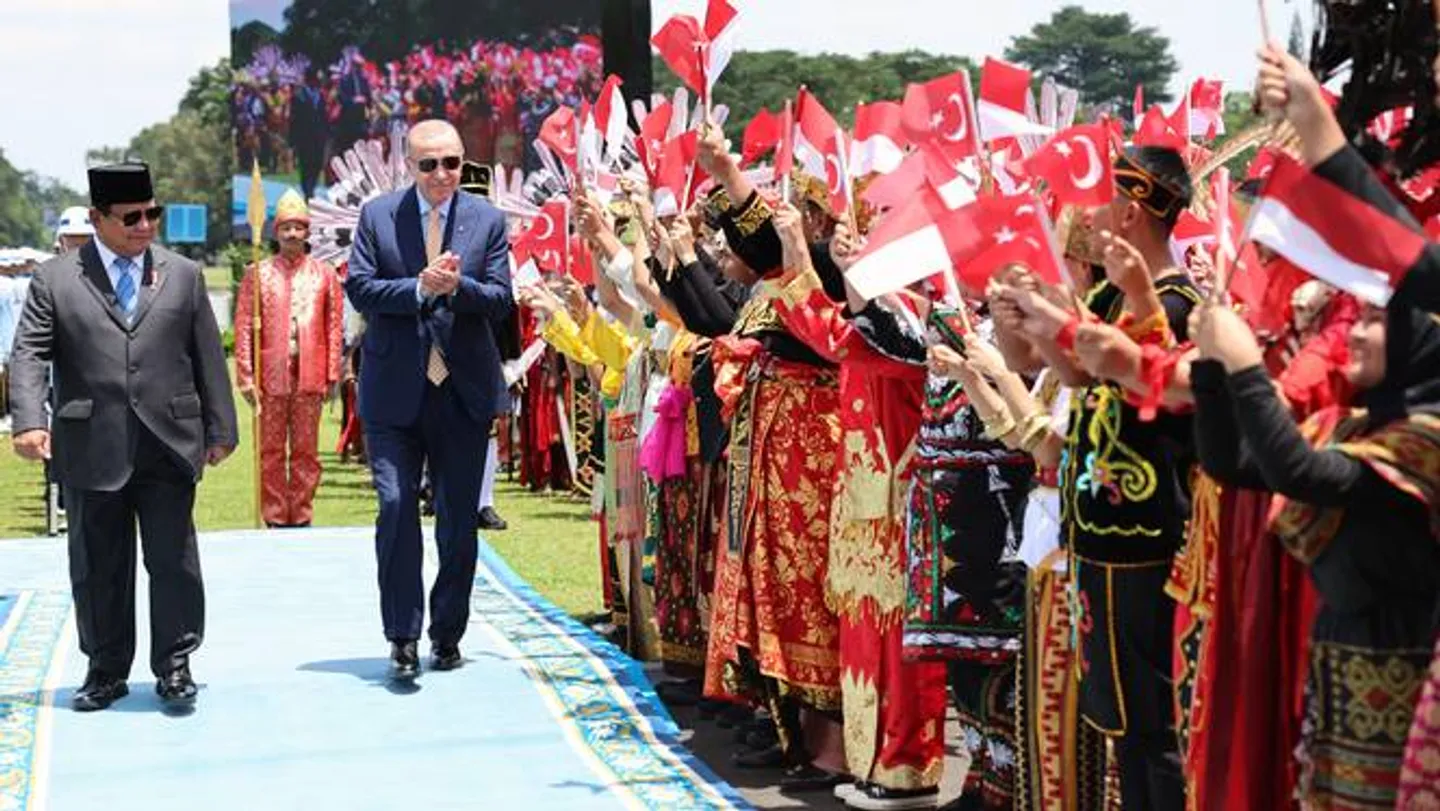 Turcja i Indonezja koncentrują się na strategicznych więziach obronnych