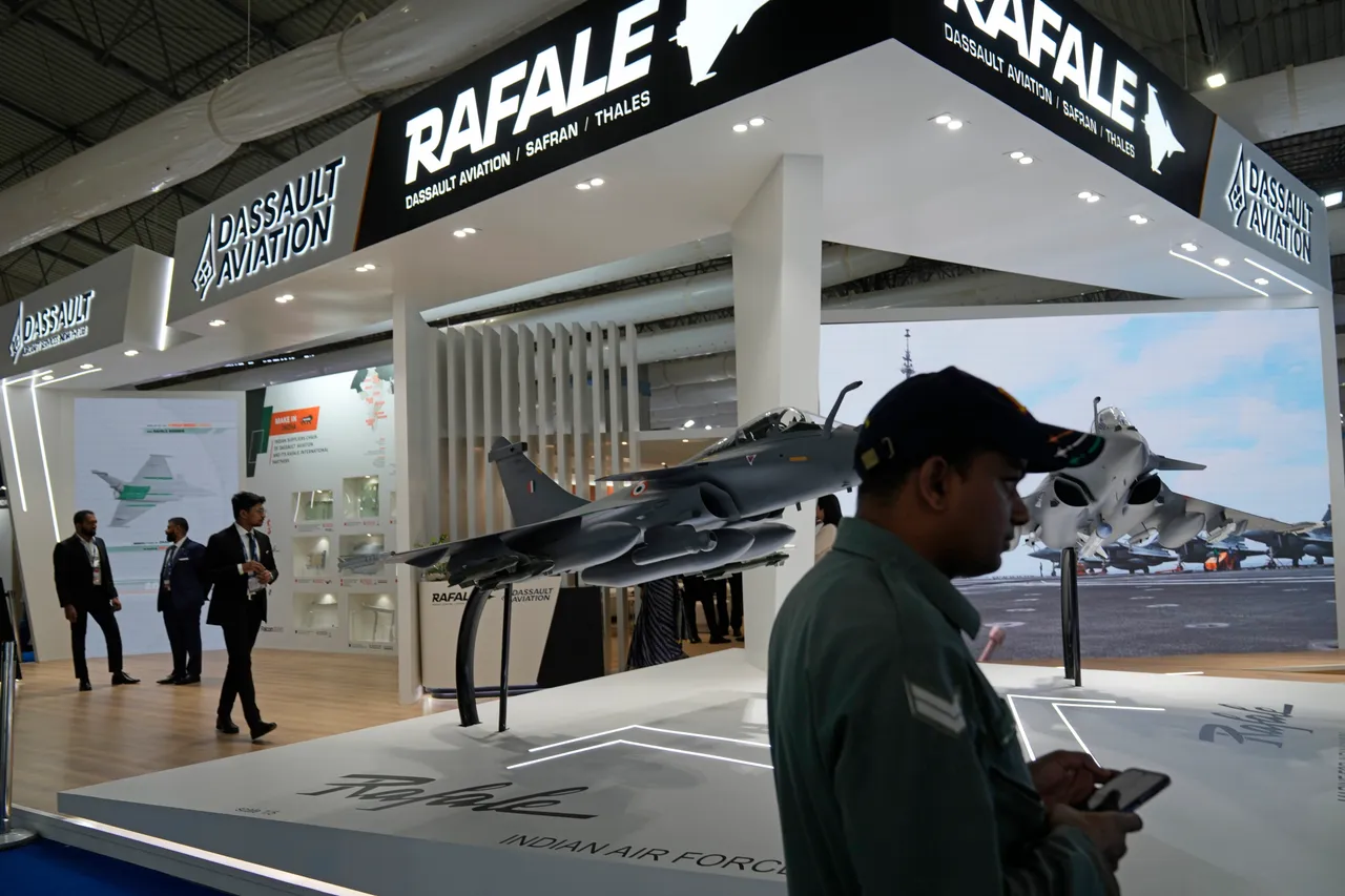 राफेल को 'हीरो' बताते हुए, वायुसेना के उप प्रमुख ने और अधिक लड़ाकू विमानों की मांग की।