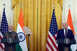 گېرمانىيە گېزىتى: ترامپ تۆت قېتىم تېلېفون قىلدى، مودى تېلېفوننى ساقلاتتى