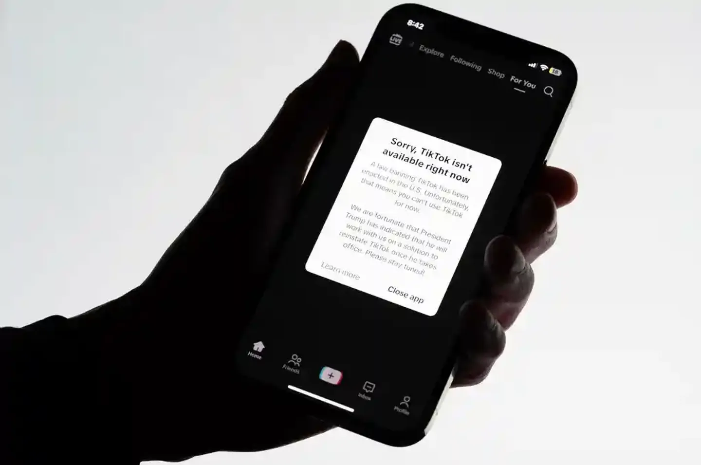 TikTok returns to US app stores after Trump extends ban deadline