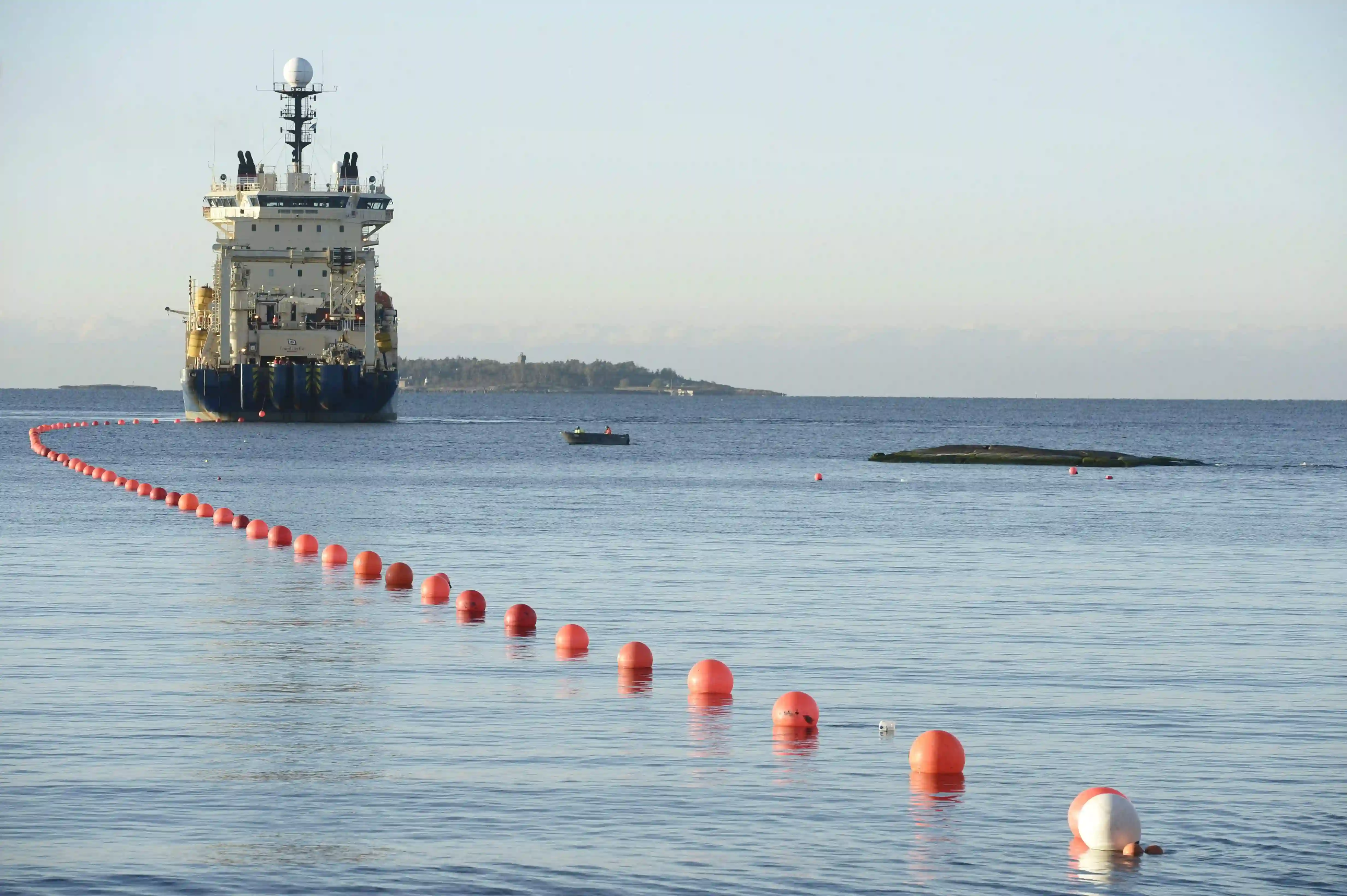 Meta va déployer un câble sous-marin long de 50.000 km à travers cinq continents