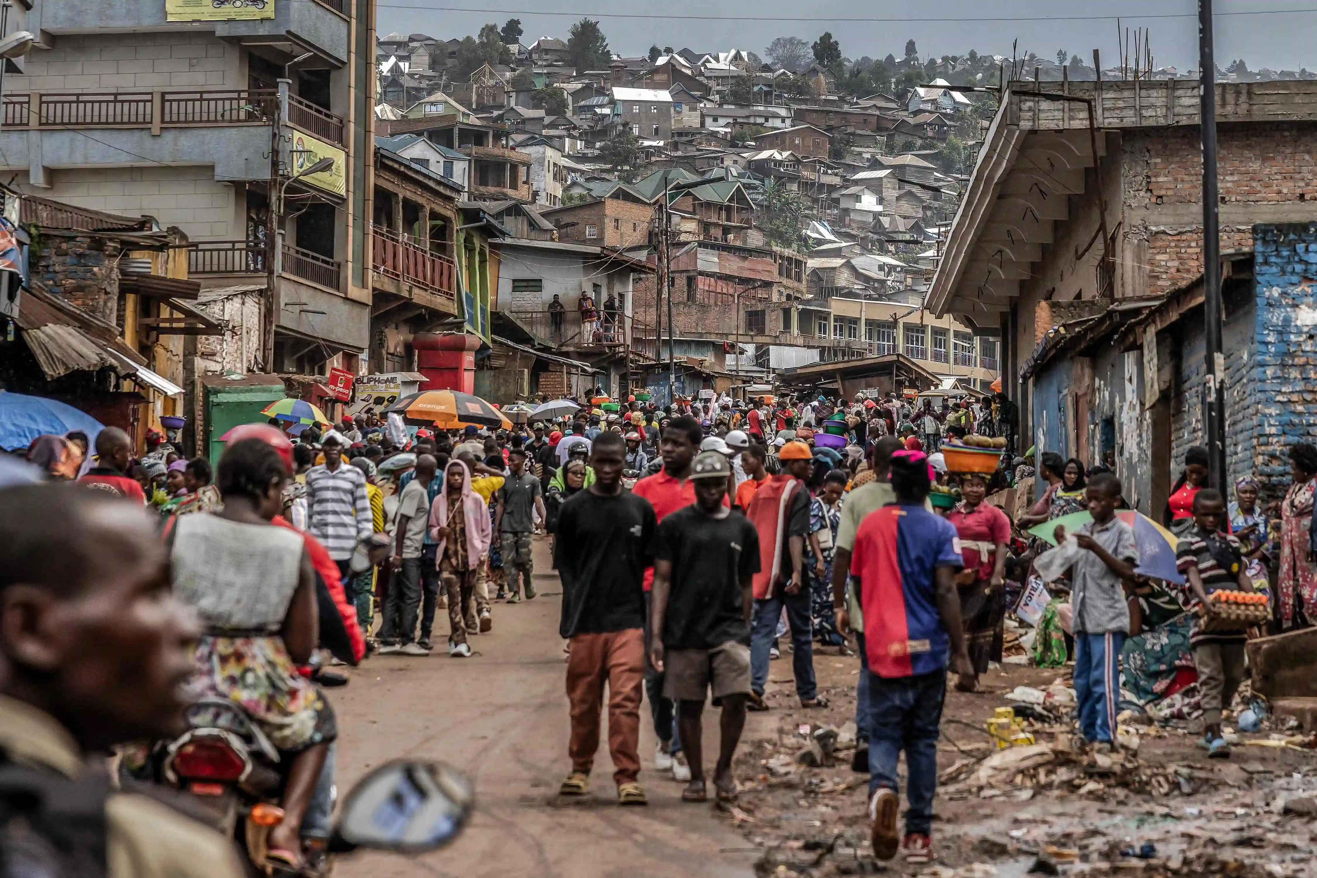 Rwanda-støttede M23-oprørere trænger ind i centrum af strategisk by i DRC