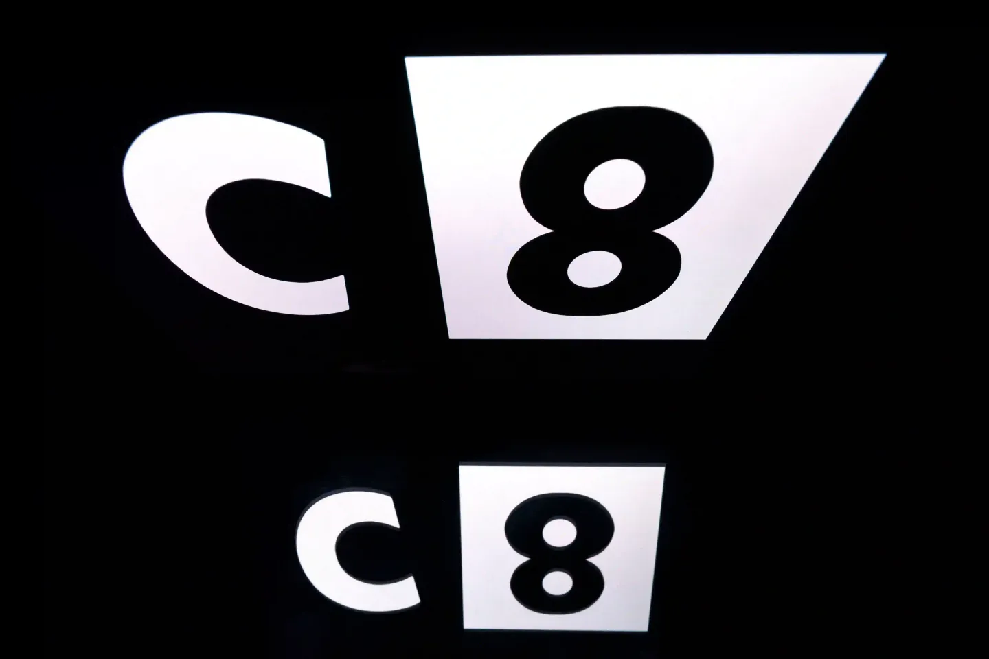 C8 et NRJ12: le Conseil d’État français valide la fin de leur diffusion