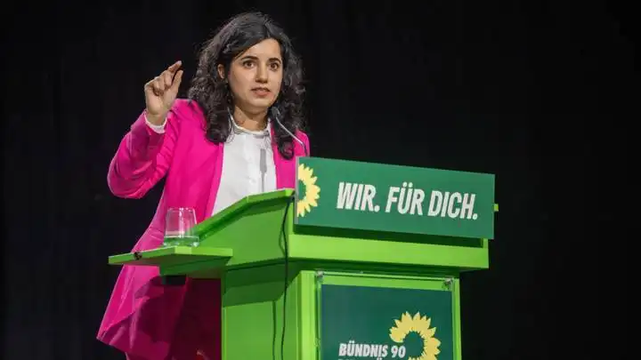 Grünen-Politikerin Khan: Zu wenig Vielfalt im Bundestag