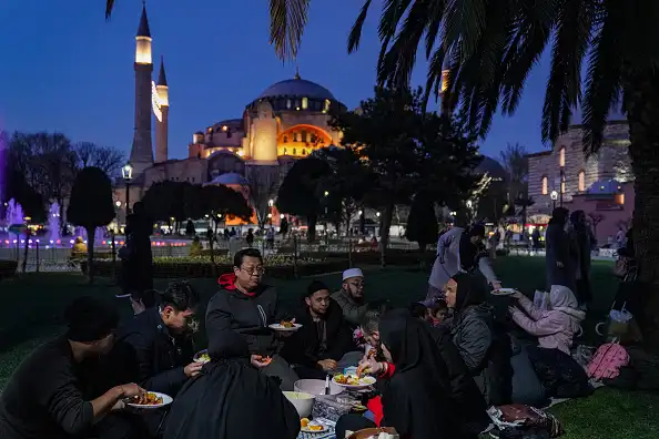 ¿Cuándo se celebra Ramadán y por qué su fecha cambia?