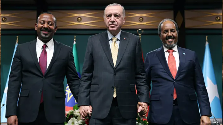 Sidee Turkigu isugu soo dhoweeyey Itoobiya iyo Soomaaliya?