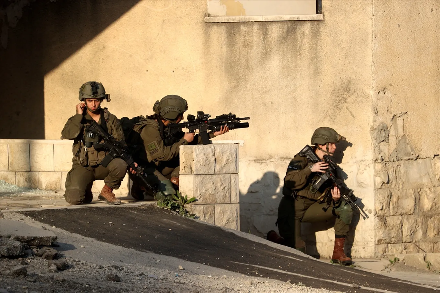 غەربىي قىرغاقتا ئىسرائىلىيە ھۇجۇملىرى داۋاملاشماقتا