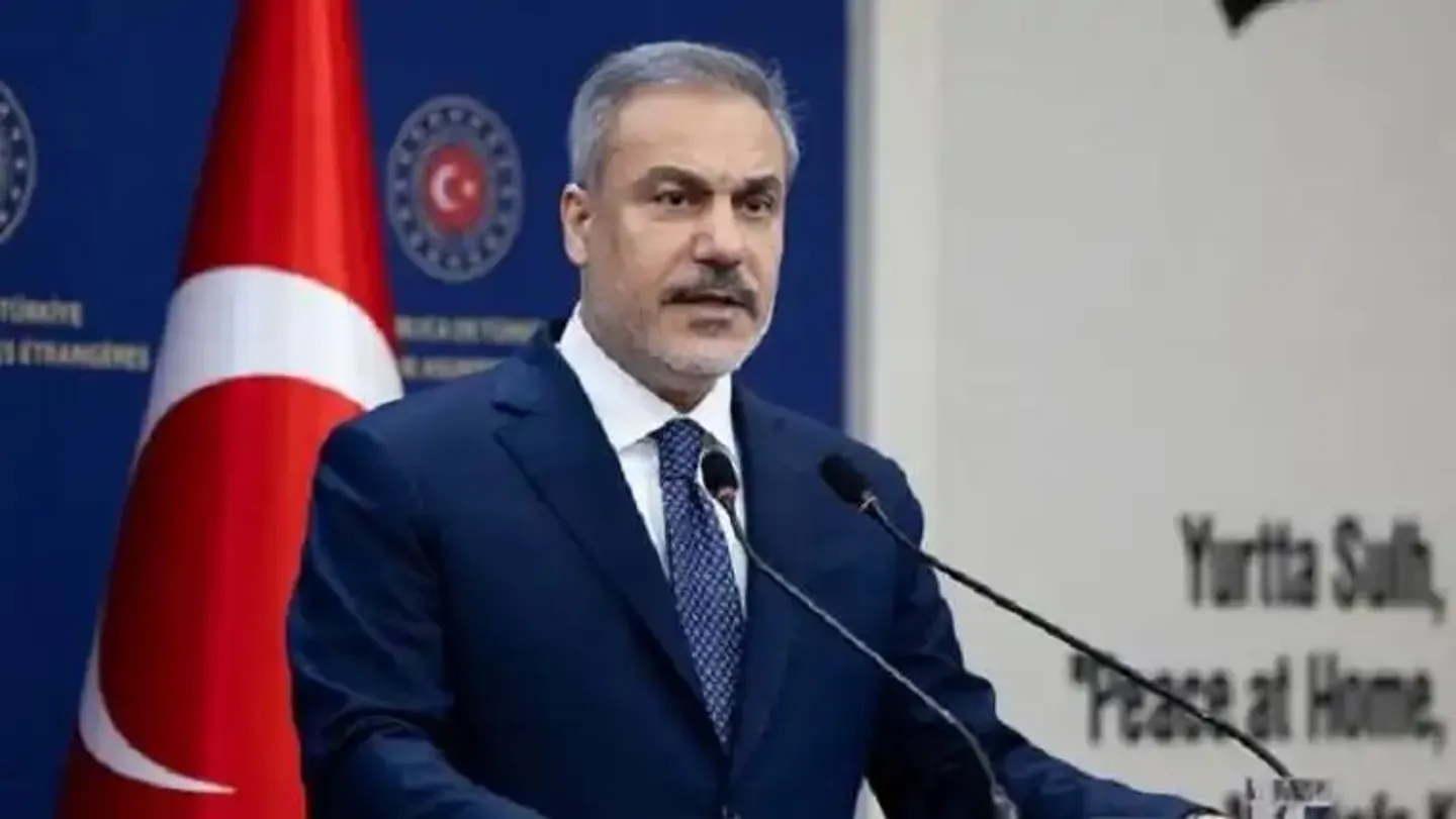 Le chef de la diplomatie turque, Hakan Fidan, effectue une visite officielle en France
