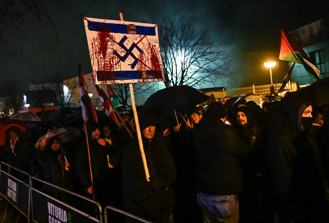 De Amsterdamse gemeenteraad verklaart Maccabi Tel Aviv onwelkom