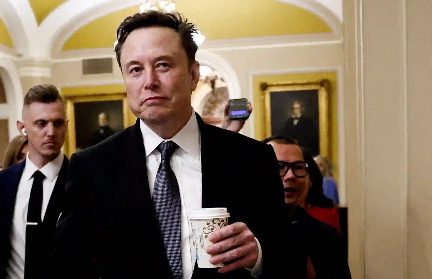 Musk orders US federal workers to submit weekly report on work or get fired