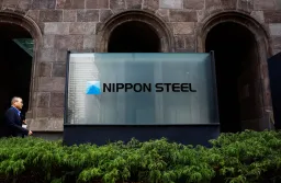 Trump: Japanske Nippon Steel vil investere i US Steel, ikke opkøbe det