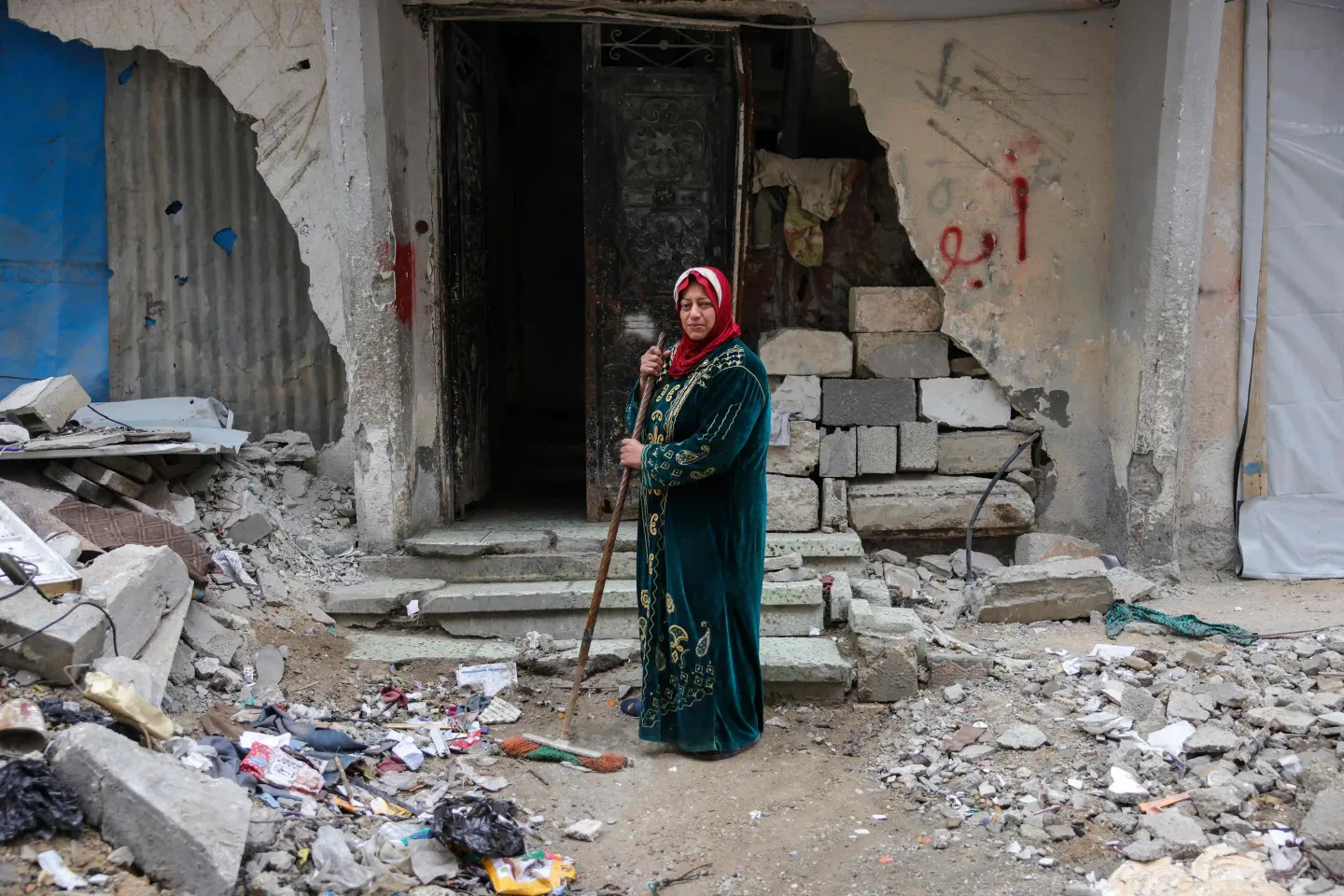 Live blog: Israel kills four Palestinians in Gaza despite ceasefire